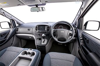 Interior image of an Hyundai iMax People Carrier taken from driver's seat